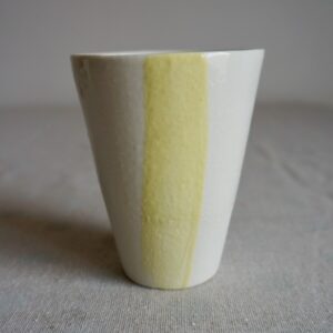 Gobelet/tasse en porcelaine "jaune"